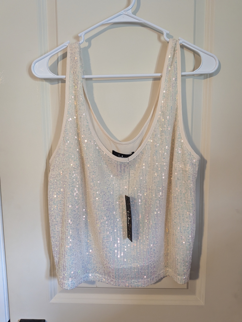 Lulu's Iridescent Sequin Scoop Tank in Pearl